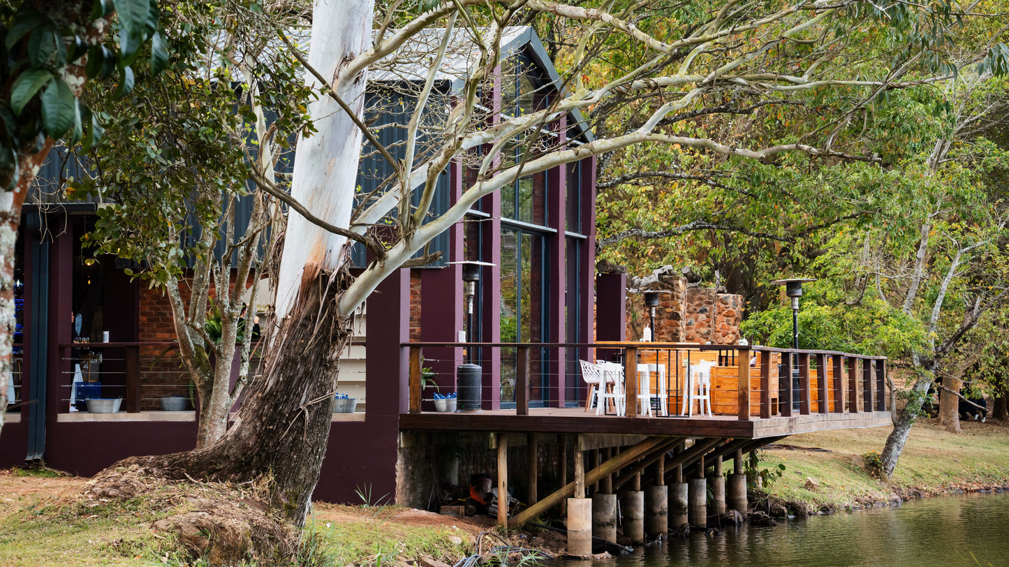 Megan & Giardt — Witrivier, Arch and Arrow