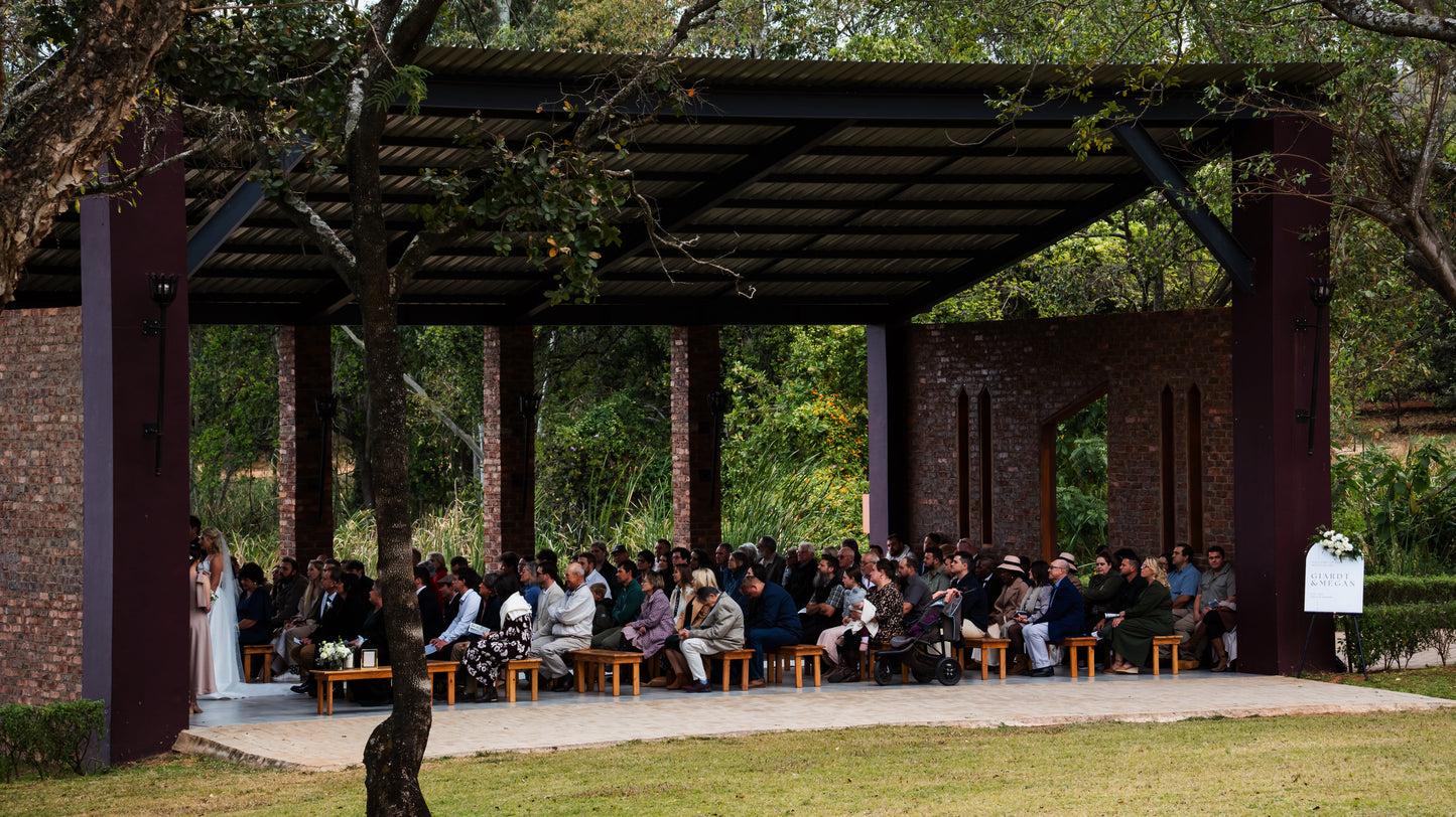 Megan & Giardt — Witrivier, Arch and Arrow