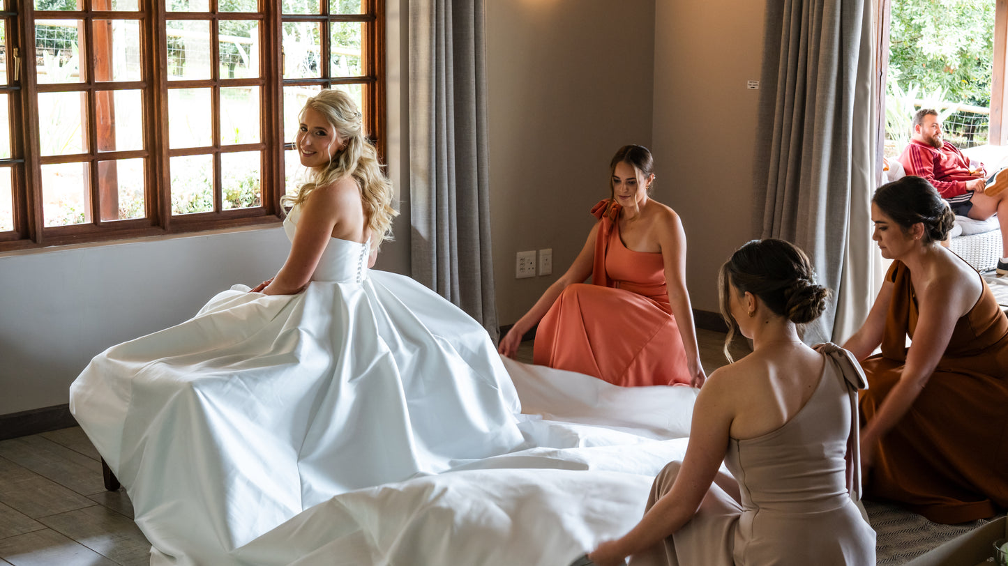 Megan & Giardt — Witrivier, Arch and Arrow